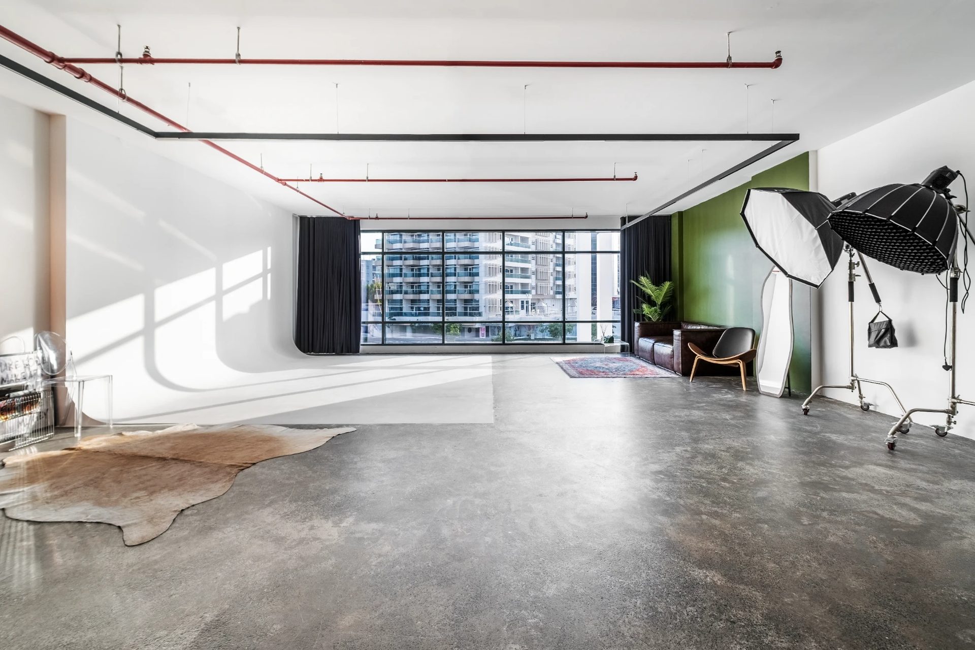 Daylight photo studio for rent in Al Zeina, Abu Dhabi